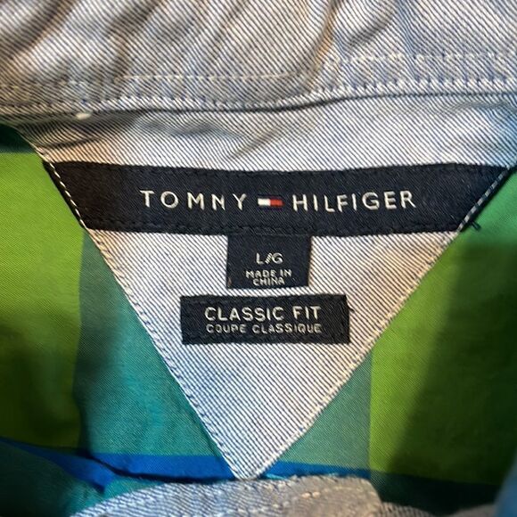 Tommy Hilfger Blue Green Plaid Button Down Short Sleeve Shirt - Picture 4 of 4
